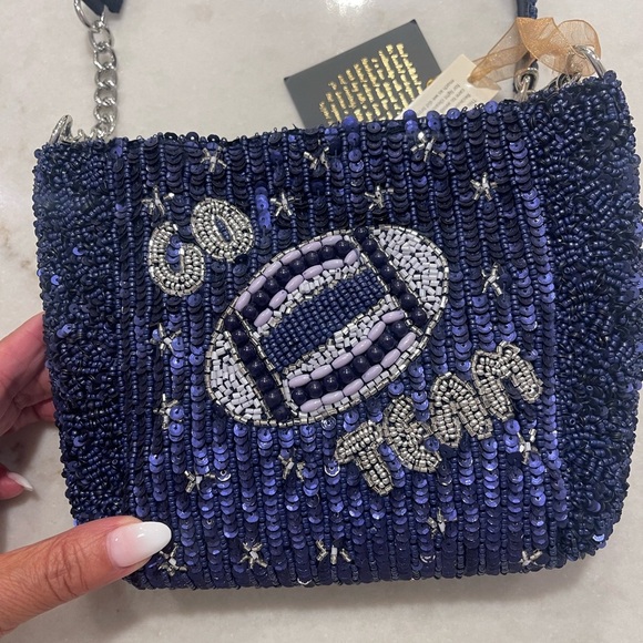 GO TEAM GAME-DAY BEADED BAG W STRAP!! Blue silver white!! New - Picture 1 of 5